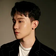 聆聽 GLOWCEAN、觀看音樂影片、閱讀小傳、查看巡演日期等！