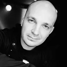 Posłuchaj wykonawcy Andrey Pitkin, obejrzyj teledyski, przeczytaj biografię, zobacz daty tras koncertowych i nie tylko!