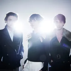 Hör dir We Were Evergreen an, schau dir Musikvideos an, lies die Biografie, finde Tourdaten und mehr!