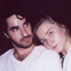 收听 CUTTS、观看音乐视频、阅读小传、查看巡演日期等 ！