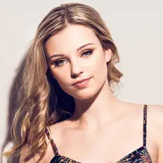 Écoutez Aviva, regardez des vidéoclips, lisez la biographie, consultez les dates de tournée et plus encore !