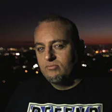 Escucha a Dubkiller, mira vídeos musicales, lee la biografía, consulta fechas de giras y mucho más.