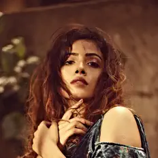 Listen to Sanah Moidutty, watch music videos, read bio, see tour dates & more!