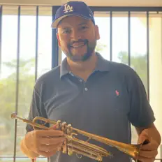 聆聽 Mazatlán Brass Band、觀看音樂影片、閱讀小傳、查看巡演日期等！