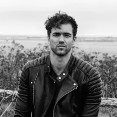 收听 Andy Brown、观看音乐视频、阅读小传、查看巡演日期等 ！
