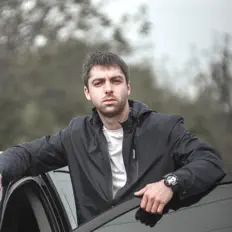 Escucha a Slavik Pogosov, mira videos musicales, lee su biografía, consulta las fechas de las gira y más.