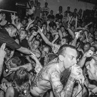 Escucha a undefined, mira videos musicales, lee su biografía, consulta las fechas de las gira y más.
