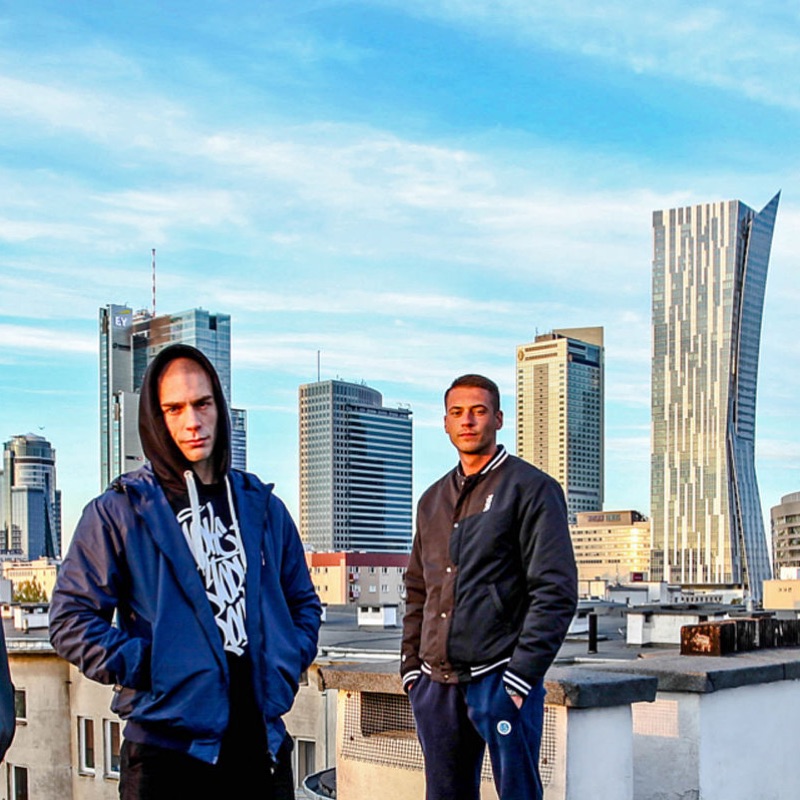 Polska Wersja - Popatrz W Lustro (feat. Szczur)