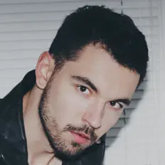 Ouve FRANCO, vê vídeos de música, lê a biografia, vê as datas da digressão e muito mais!