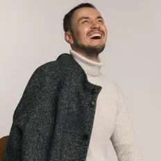 Poslechněte si interpreta Salt, sledujte hudební videa, přečtěte si životopis, podívejte se na data turné a další informace.