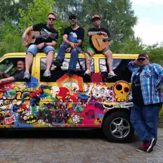 Listen to Piersi, watch music videos, read bio, see tour dates & more!