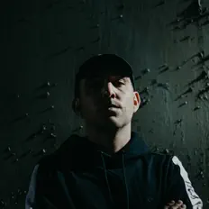 Poslechněte si interpreta Antiserum, sledujte hudební videa, přečtěte si životopis, podívejte se na data turné a další informace.
