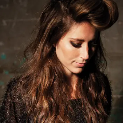 Listen to Iris Hond, watch music videos, read bio, see tour dates & more!