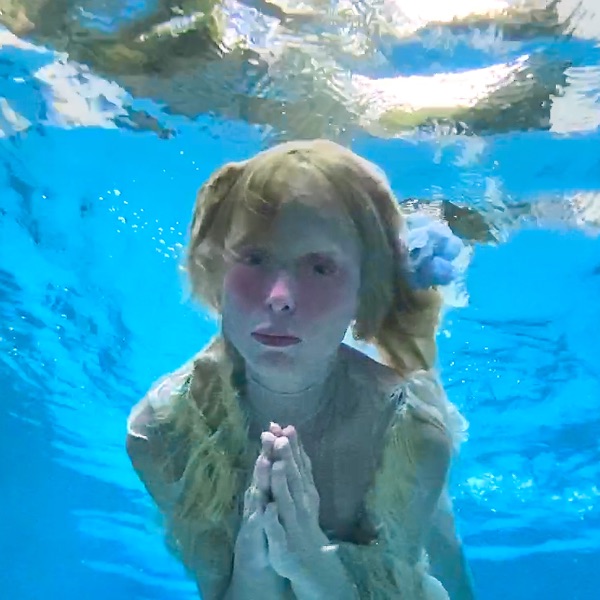 Petite Meller's avatar