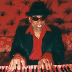 Ascolta Henry Butler, guarda video musicali, leggi la biografia, vedi le date del tour & altro!