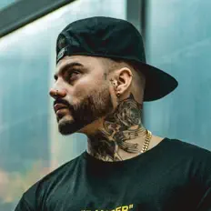 Ascolta Young, guarda video musicali, leggi la biografia, vedi le date del tour & altro!