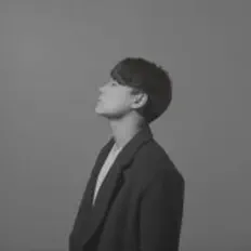 聆聽 경선、觀看音樂影片、閱讀小傳、查看巡演日期等！