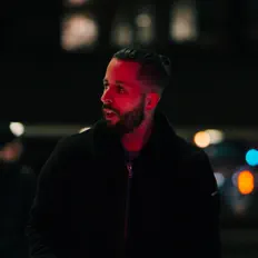 Hör dir Acey an, schau dir Musikvideos an, lies die Biografie, finde Tourdaten und mehr!