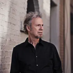 聆聽 Randall Bramblett、觀看音樂影片、閱讀小傳、查看巡演日期等！
