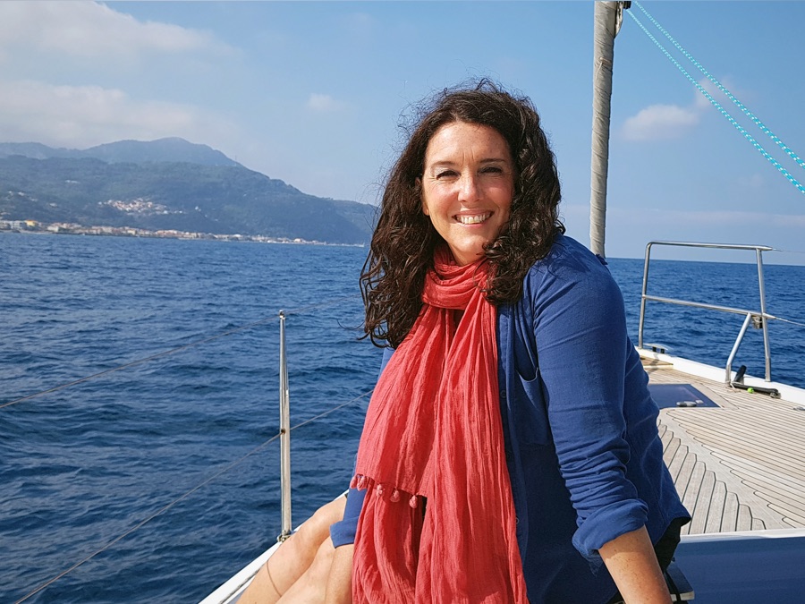 A Greek Odyssey With Bettany Hughes Apple Tv Uk