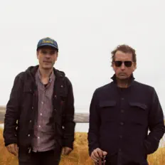Listen to David Kilgour & The Heavy Eights, watch music videos, read bio, see tour dates & more!