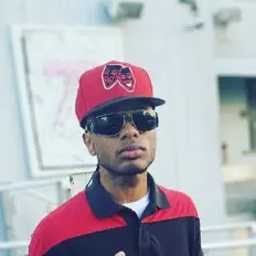 收听 Mack Juice、观看音乐视频、阅读小传、查看巡演日期等 ！