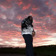 Poslechněte si interpreta CA7DO, sledujte hudební videa, přečtěte si životopis, podívejte se na data turné a další informace.