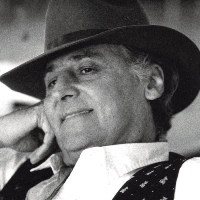 Renzo Arbore - 'O Surdato nnammurato (live)