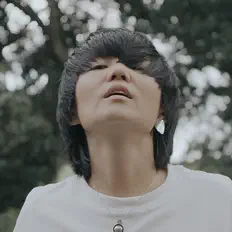 聆聽 崔迪、觀看音樂影片、閱讀小傳、查看巡演日期等！