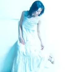 Renkaを聴いたり、ミュージックビデオを鑑賞したり、経歴やツアー日程などを確認したりしましょう！