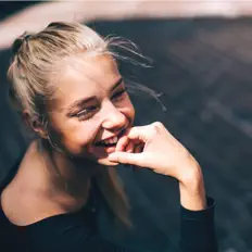 Luister naar N3URO, bekijk muziekvideo's, lees de bio, bekijk de tourdata, en meer!