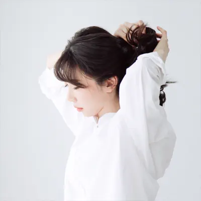 Listen to Heo Chaen, watch music videos, read bio, see tour dates & more!
