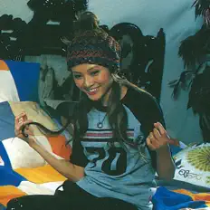 Listen to Elle Choi, watch music videos, read bio, see tour dates & more!