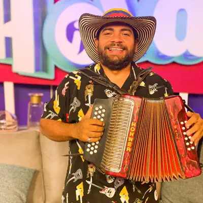 Listen to Chuchini y Su Guanaco Sólido, watch music videos, read bio, see tour dates & more!