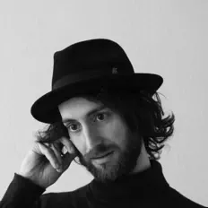 Sean Christopher dinle, müzik videolarını izle, biyografisini oku, tur tarihlerini ve daha fazlasını gör!