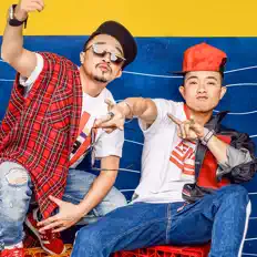 聆聽 PB Nation、觀看音樂影片、閱讀小傳、查看巡演日期等！