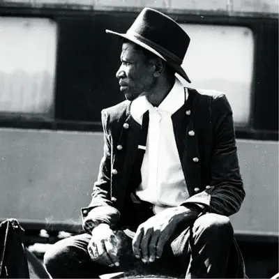 Listen to Abou Diarra, watch music videos, read bio, see tour dates & more!
