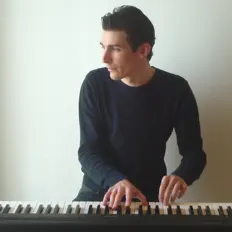 Ascolta Mauro Costa, guarda video musicali, leggi la biografia, vedi le date del tour & altro!
