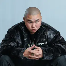 收听 Pacrap、观看音乐视频、阅读小传、查看巡演日期等 ！