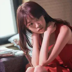 U_HA dinle, müzik videolarını izle, biyografisini oku, tur tarihlerini ve daha fazlasını gör!