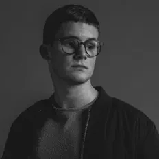 Luke Faasを聴いたり、ミュージックビデオを鑑賞したり、経歴やツアー日程などを確認したりしましょう！