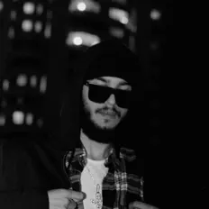 Poslechněte si interpreta Dirty Chico, sledujte hudební videa, přečtěte si životopis, podívejte se na data turné a další informace.