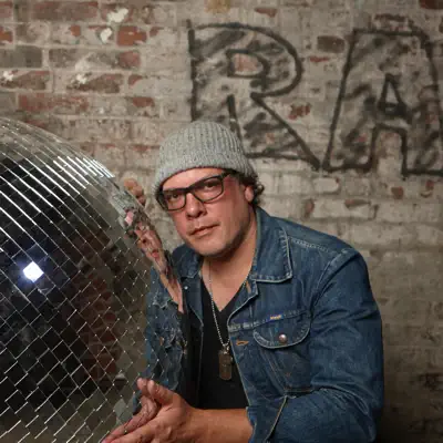 Listen to Mark Van Hoen, watch music videos, read bio, see tour dates & more!