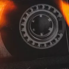 Poslechněte si interpreta Goldfinger, sledujte hudební videa, přečtěte si životopis, podívejte se na data turné a další informace.