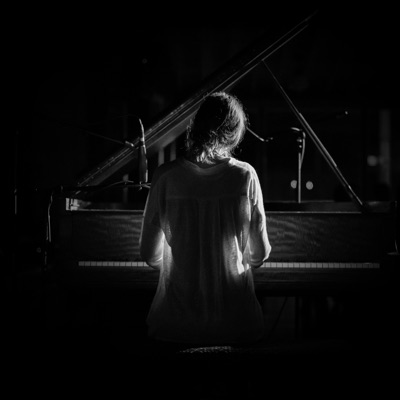 Listen to Letícia Paula, watch music videos, read bio, see tour dates & more!