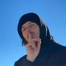 Poslechněte si interpreta Ferdinand, sledujte hudební videa, přečtěte si životopis, podívejte se na data turné a další informace.