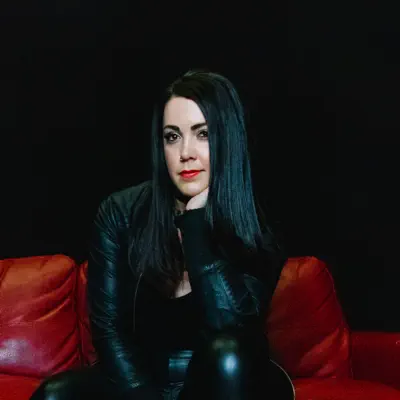 Listen to Amy Gabba and The Almost Famous, watch music videos, read bio, see tour dates & more!