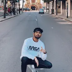 Escucha a Charla, mira vídeos musicales, lee la biografía, consulta fechas de giras y mucho más.