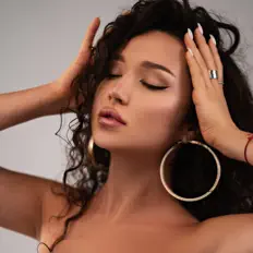 Listen to Vika Gromik, watch music videos, read bio, see tour dates & more!
