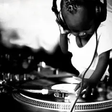 Ακούστε περιεχόμενο από Hip Hop Beat Nation, παρακολουθήστε μουσικά βίντεο, διαβάστε το βιογραφικό, δείτε ημερομηνίες περιοδείας, και πολλά ακόμη!